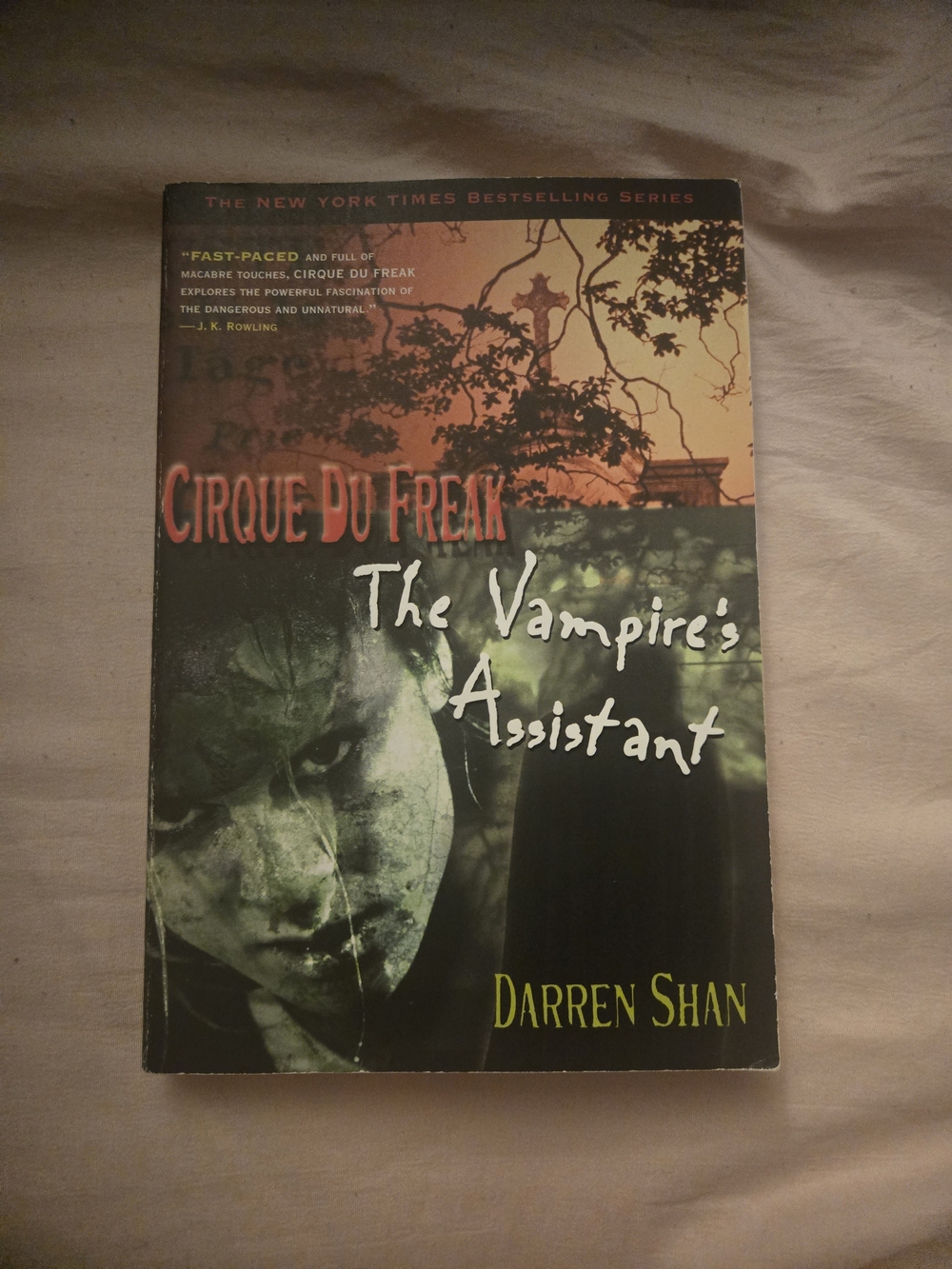 Cirque Du Freak: The Vampire's Assistant by - Green Cover